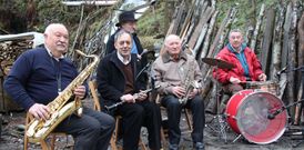 Os integrantes da orquestra Romeor volv�ronse xuntar para gravar un programa de televisi�n<span lang= es-es >. </span>