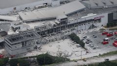 Vista del centro comercial Aeon Mall Kumamoto, gravemente da�ado.
