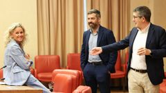 Montse M�nguez, junto a Patxi L�pez en la Diputaci�n Permanente del Congreso este viernes, horas antes de dimitir.