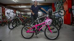 O boirense Daniel Ros  un apaixonado das bicicletas.