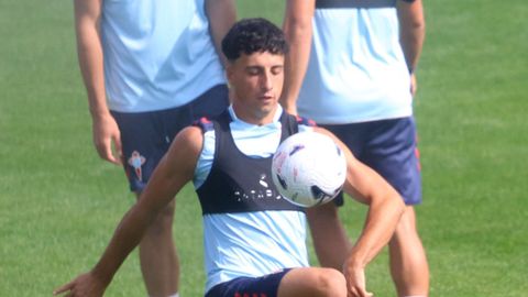El canterano del Celta �ngel Davila, en un entrenamiento esta temporada.