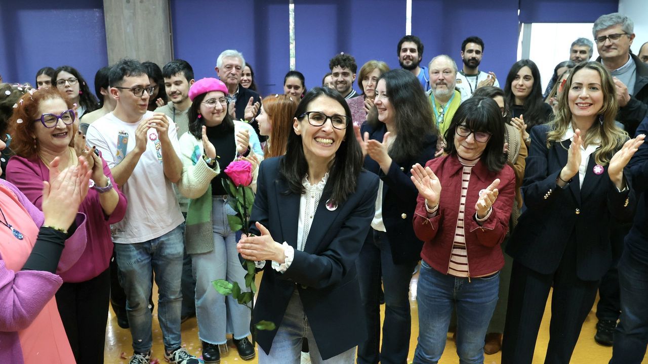 Rosa Crujeiras gana las elecciones de la USC y se convierte en la primera rectora de la historia de Galicia