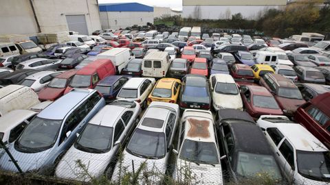 Imagen de archivo del 2020 del dep�sito municipal de veh�culos absolutamente lleno