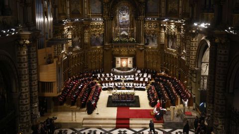 El papa Le�n XIV durante la Oraci�n del Santo Rosario en la Abad�a de Nuestra Se�ora de Montserrat.