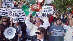 Movilizaci�n en la plaza de Lugo por la huelga en el comercio contra el convenio.