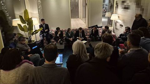 Pasadas las tres de la madrugada del 13 de diciembre, el ministro de Pesca Luis Planas y su equipo informaban en Bruselas a representantes de la flota sobre los acuerdos de los Veintisiete para las cuotas del 2026 y, en algunas especies, de uno o dos aos siguientes