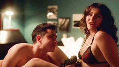 La serie espaola lite cuenta con una coordinadora de intimidad que controla escenas como esta, de la temporada 6, en la que Ander Puig y Nadia Al-Saidi simulan una situacin con sexo oral.