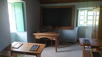 Imaxe de arquivo dunha antiga escola