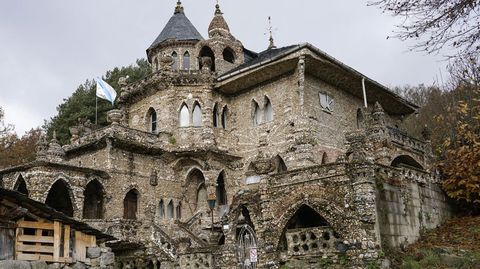 La Casa das Pedriñas está en A Veiga.