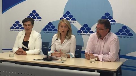 Cristina Coto, en el centro de la imagen