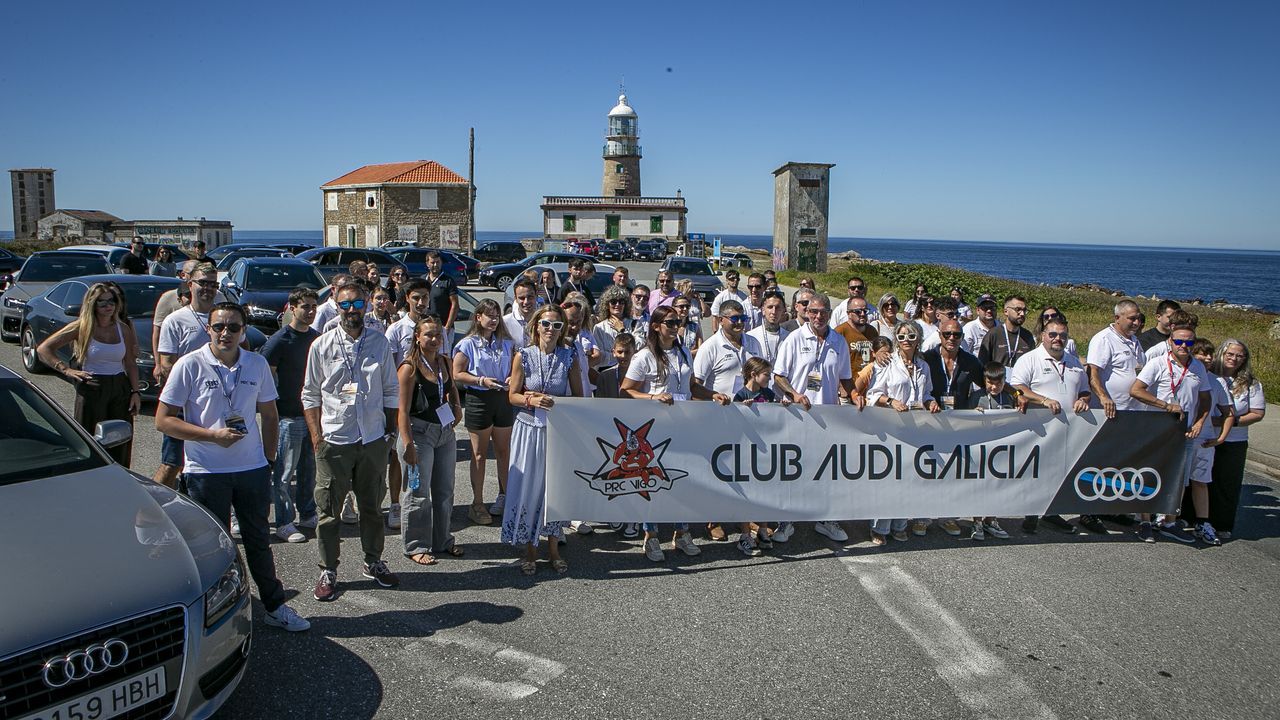 Medio centenar de vehículos participan en la quinta Ruta Xacobea Audi entre Santiago y Barbanza