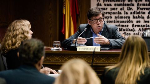 El socialista Francisco Salazar en su comparecencia ante la comisi�n Koldo