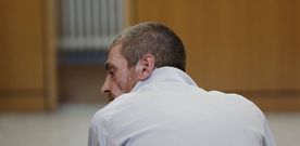 El acusado acudi� custodiado a la Audiencia Provincial desde la prisi�n de Teixeiro, donde est� desde el d�a de los hechos. 