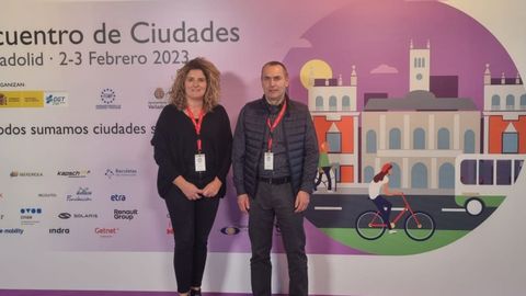 Mari�n Ferreiro y Jos� Antonio Carballido, en el VII Encuentro de Ciudades que se celebra en Valladolid