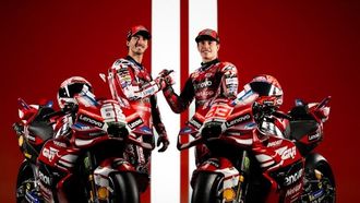 Los pilotos del equipo Ducati Lenovo Team de MotoGP para 2026, Francesco Bagnaia y Marc M&aacute;rquez