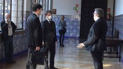 Abogados del acusado del asesinato de Delicias, en Zaragoza, antes de una vista judicial