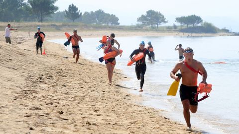 Participantes en las pruebas de selecci�n de socorristas el a�o pasado.