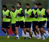 Seg�n la Liga, la plantilla debe cobrar m�s de 12 millones de euros antes del 1 de julio.