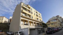 Uno de los edificios en los que la Sareb tiene pisos en propiedad en Malpica, junto con otro, tambi�n en la zona de Canido.