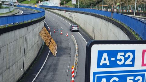 Los trabajos han obligado a cortar uno de los dos carriles.