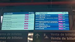 Pantalla en la estaci�n intermodal de Santiago