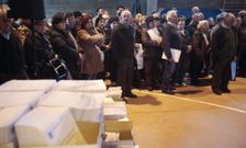 La entrega de los t�tulos de la parcelaria Val de Vea tuvo lugar en el colegio Villar Param�. 