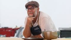 Xoanqui Ameixeiras, nun dos obradoiros que ven celebrando na praza