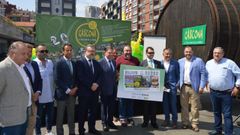Canteli, Cuesta y Quintana en la presentaci�n del Cup�on conmemorativo del XX aniversario del Bulevar de la Sidra