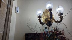 Una de las nuevas c�maras de videovigilancia instaladas en la Casa do Concello de Ourense.