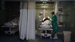 Visita UCI Hospital Sao Joao de Porto. En Urgencias atienden cada d�a 50 sospechas de coronavirus: llegaron a ser 350. 