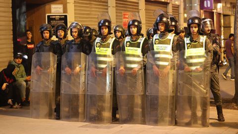 Agentes de la policía marroquí durante una de las protestas en Rabat