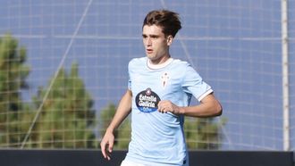 El canterano del Celta Mateo Sobral, en un partido de esta pretemporada con el Celta Fortuna.
