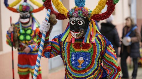 Boteiro en el desfile del domingo gordo de Viana do Bolo.