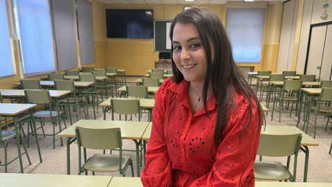 Nuria Mah�a Escudero, alumna premiada del grado en Relaci�ns Laborais e Recursos Humanos.