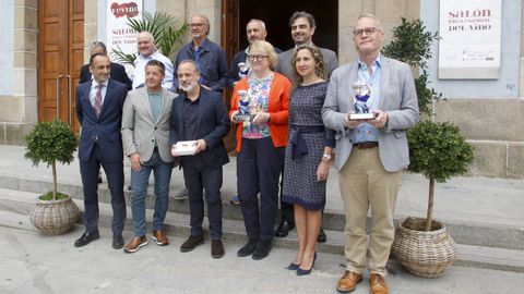 Los guardianes del vino de Fevino con autoridades y Javier Gutirrez