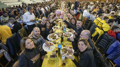 El buen ambiente predomin en la fiesta.