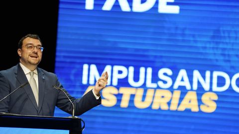El presidente del Principado, Adri�n Barb�n
