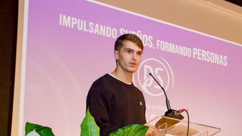 Denis Surez, en un acto reciente de su fundacin en su localidad natal, Salceda de Caselas.