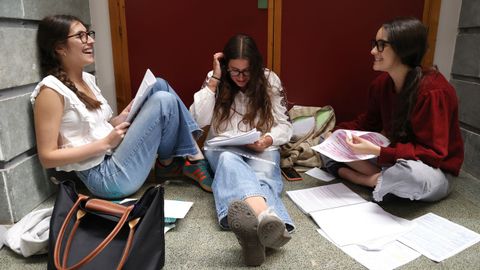Últimos repasos en la facultad de Ciencias do Mar, en Vigo