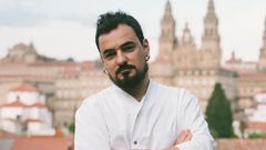 Julio G�mez, pizzaiolo de Oura, clasificada en el puesto 14 entre las mejores pizzer�as de Europa y cuarta de Espa�a, adem�s de recibir dos premios especiales: Performance of the Year y Green Oven 2026.