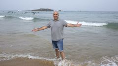 Carlos Caraglia, �Bacalao�, retratado en la playa de A Frouxeira