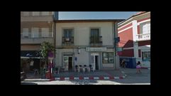 Uno de los tres boletos ganadores del segundo premio en el sorteo de la Bonoloto del 4 de enero fue sellado en el punto de venta de loter�as del n�mero 60 de la R�a Real, en Quiroga 