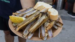 En Fisterra se celebra cada agosto la Festa do Longueir�n.