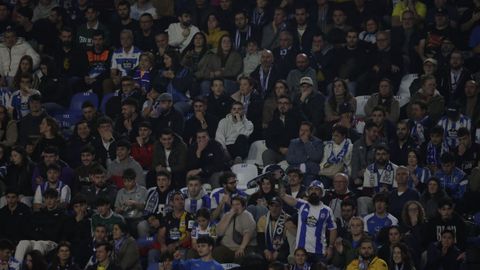 La afici�n del D�por, durante un partido en Abanca Riazor.