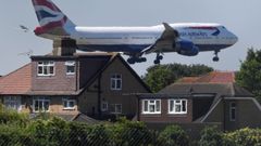 Un avi�n de British Airways aterriza en Heathrow 