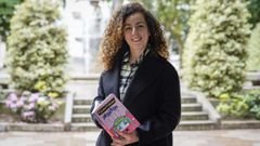  Ena Beisly, con su libro �Ni para�so ni mierdas�
