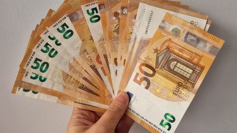 Billetes de 50 euros de curso legal, con los que se hacen pagos en met�lico.