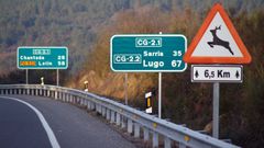 Un tramo de la carretera CG-2.1 a su paso por Chantada, en la que se produjo el accidente