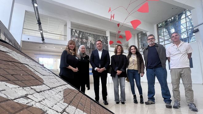 Gonz�lez Formoso y Garc�a, con representantes de Madres de Plaza de Mayo, en Buenos Aires
