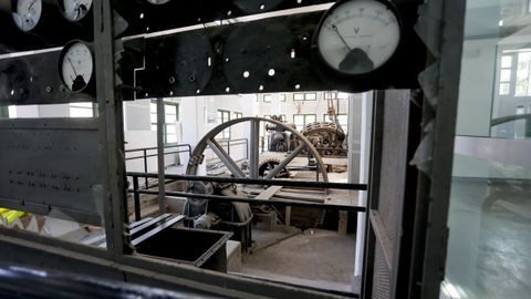 Interior de la F�brica de la Luz de Lugo con maquinaria